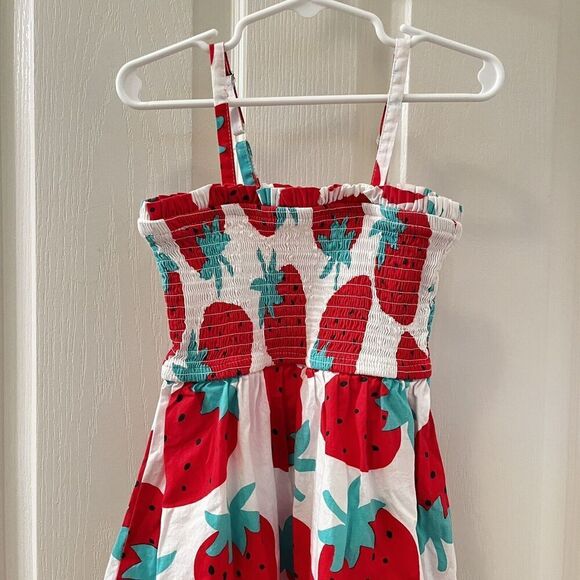 FabKids Smocked Strawberry Dress Girls Size Small 6-7 - Picture 2 of 11